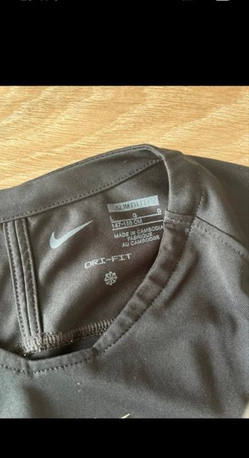 T-shirt foot