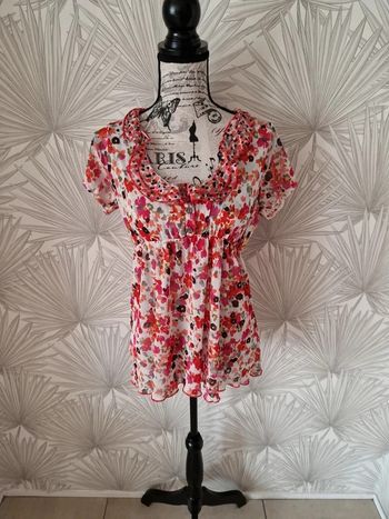 Jolie blouse manches courtes taille 36