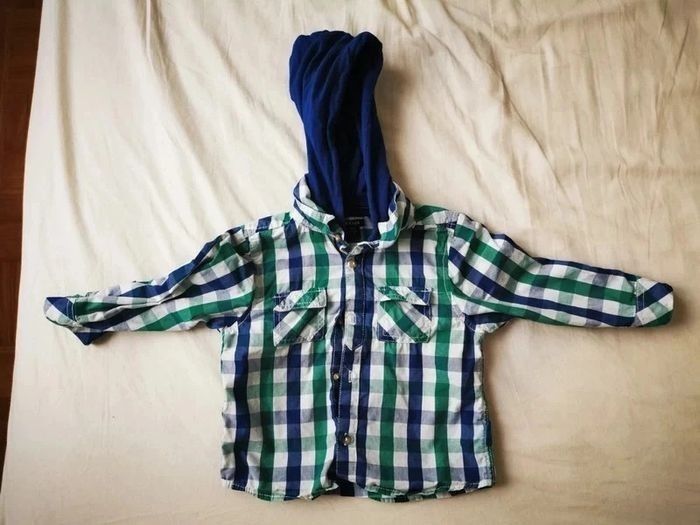Chemise à  capuche - kiabi - 18 mois