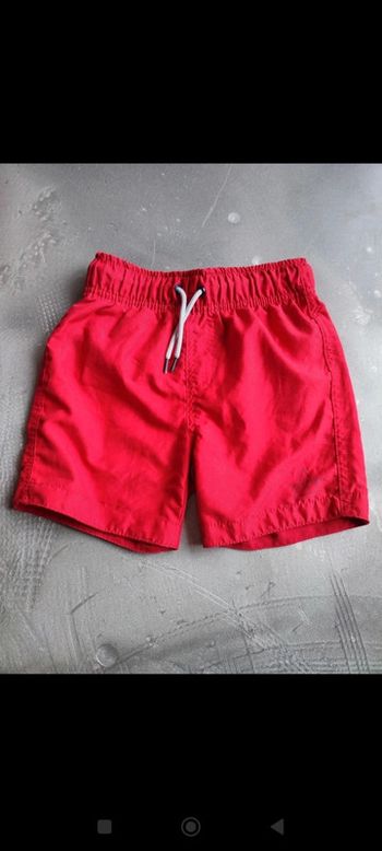 Short de bain rouge 4/5 ans Primark