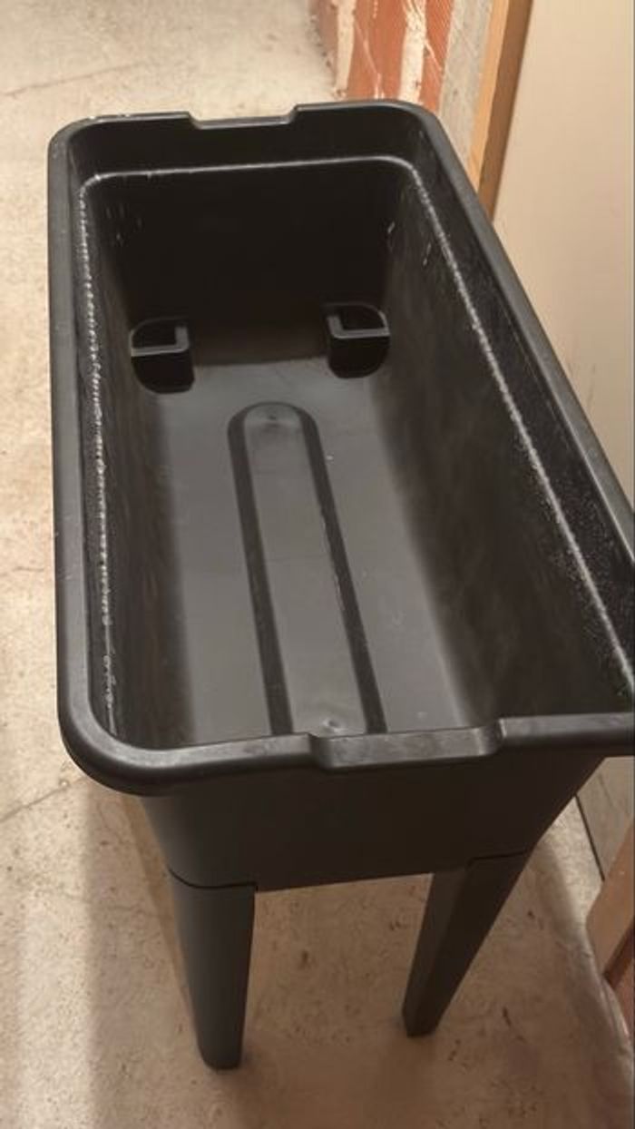 Jardinière d’occasion– prête pour une nouvelle vie verte 🌱 - photo numéro 5