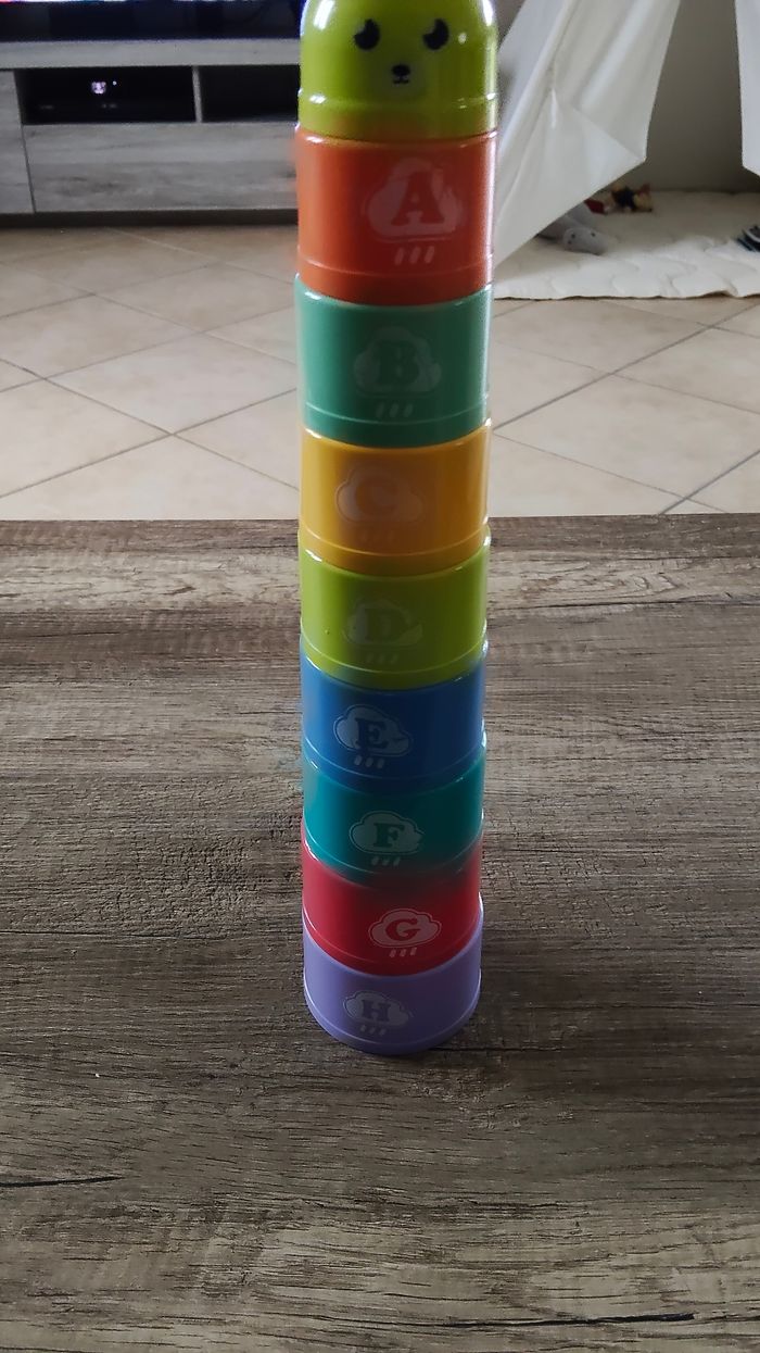 Jouet d'encastrement, d'empilement avec formes, chiffres et lettres - photo numéro 3