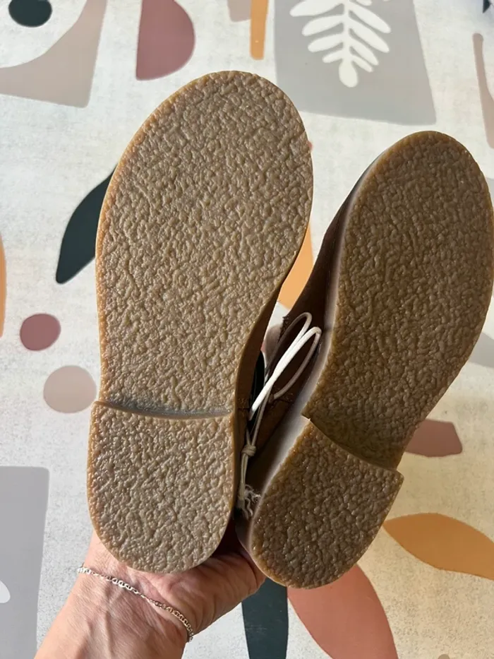 Jolies Boots en croûte de cuir Okaïdi neuves 29 - photo numéro 6