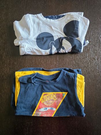 Lot de 2 pyjamas shorts en 24 mois