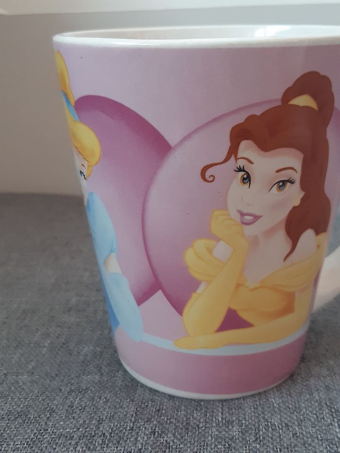 Tasse / mug Disney Princesses : Aurore, Belle et Cendrillon - photo numéro 5