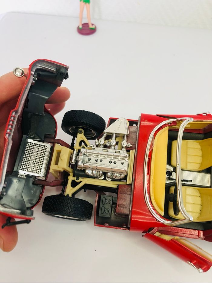 Jaguar type E décapotable rouge 1961 échelle 1/18 - photo numéro 6