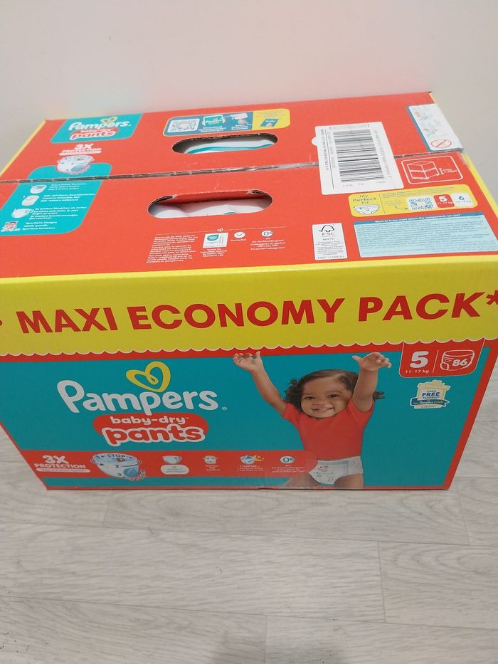 Carton pampers pants taille 5 - photo numéro 3