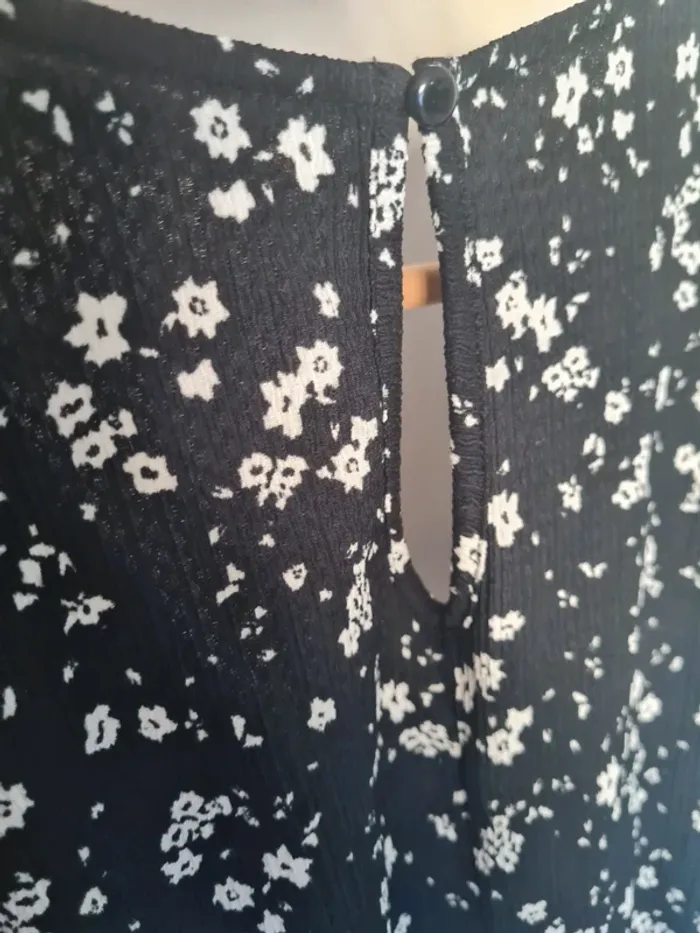 Combinaison Camaïeu noir motif fleur blanche - photo numéro 2
