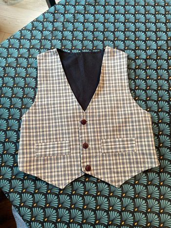 Très joli gilet sans manches classe garçon 4 ans