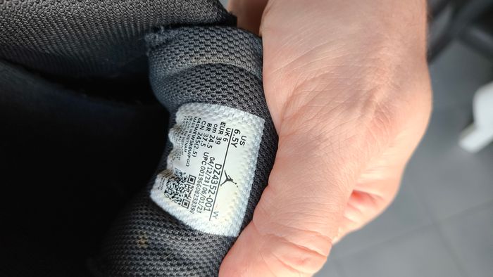 NIKE Jordan Max Aura 5 GS - photo numéro 5