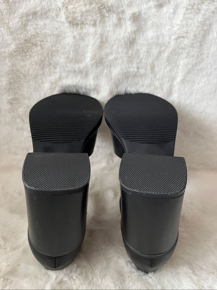 Escarpins noirs avec brides, talons 9 cm pointure 38 - photo numéro 8