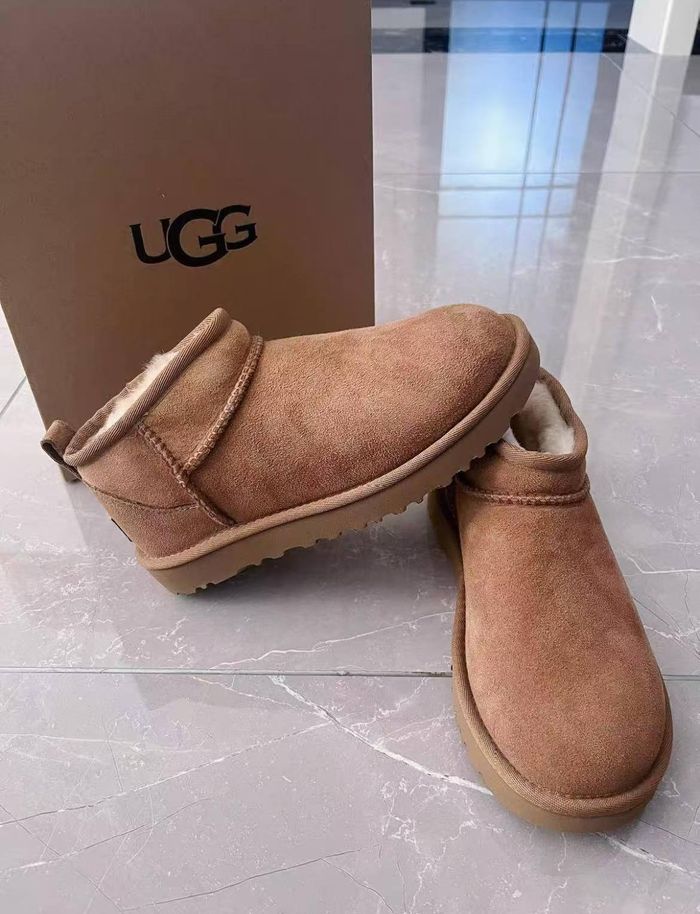 Ugg Classic Ultra Mini Boot taille 38
