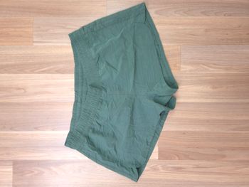 Short Adidas vert sauge AEROREADY femme taille L