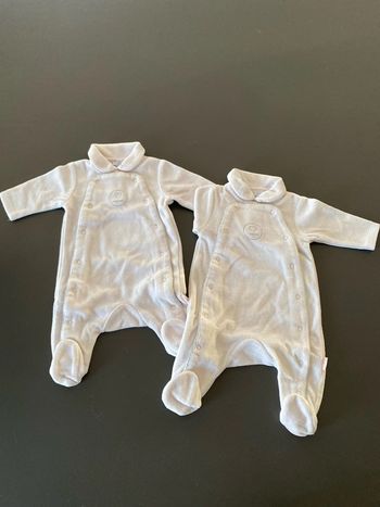 lot de pyjamas p’tit bisou taille 1 mois