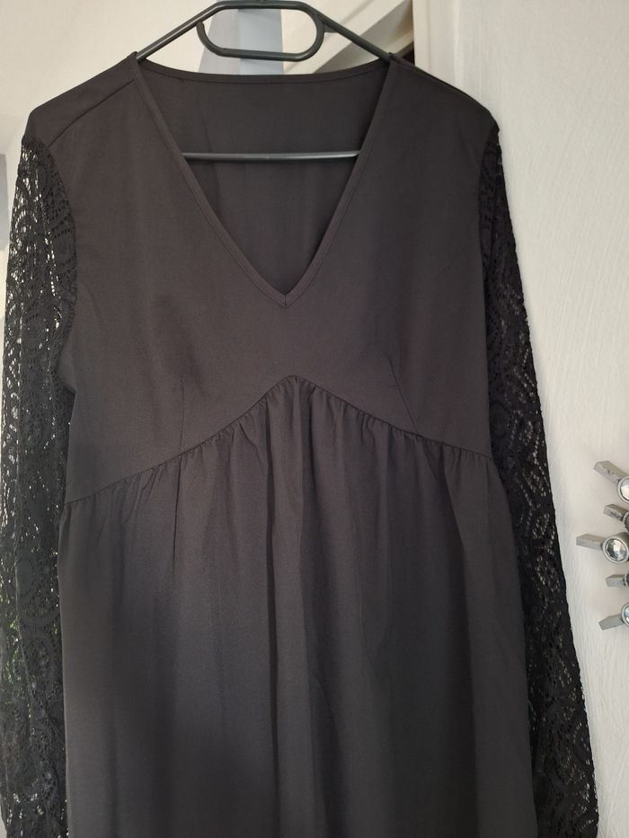 Robe noir - photo numéro 2