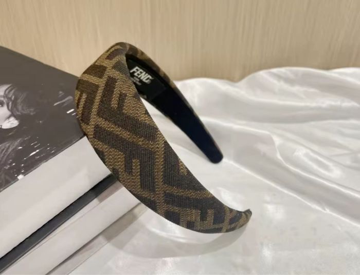 Serre tête Fendi