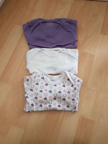 Lot de bodies 24 mois