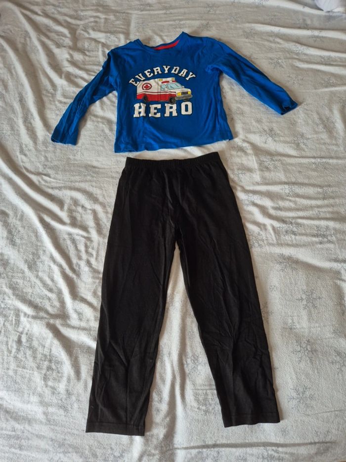 Ensemble pyjama 6/7 ans ambulance