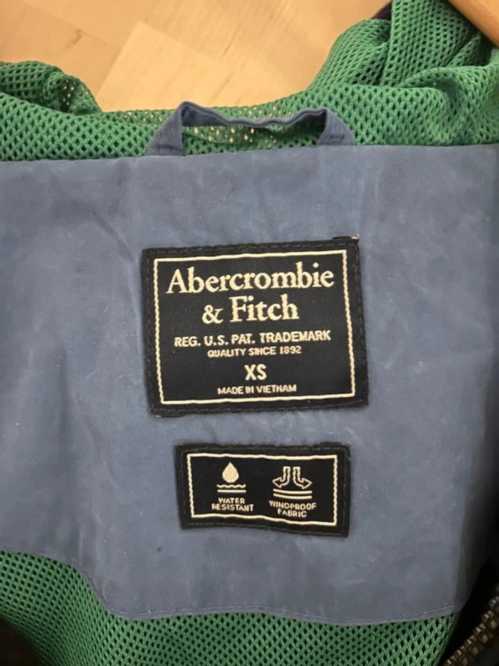 Coupe-vent Abercrombie - Taille XS - Très bon état - photo numéro 3