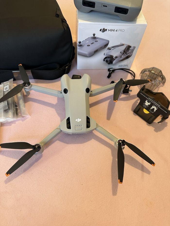 DJI Mini 4 Pro. Neuf. Manette DJI RC N2. Sac/batterie. - photo numéro 5