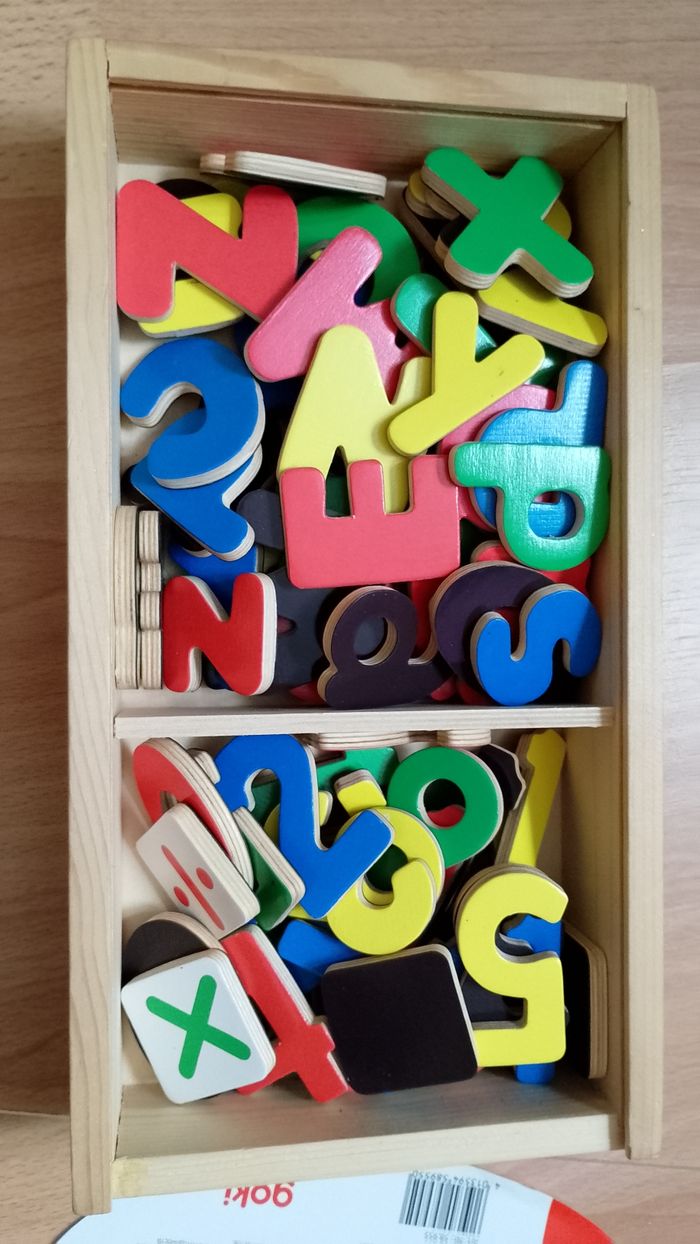 Boîte de rangement avec aimant en bois comme neuve - photo numéro 3
