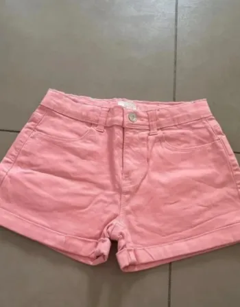💗 Short rose enfant Kiabi – Taille 10 ans (10A)