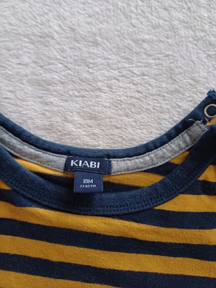 T-shirt jaune moutarde et bleu marine rayé 18 mois - photo numéro 3