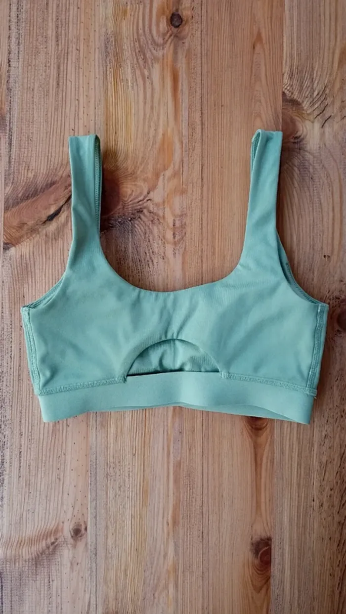 Brassière de fitness Puma x Pamela Reif - photo numéro 3