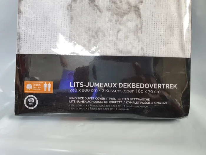 House de couette avec 2 têtes d'oreiller - photo numéro 3