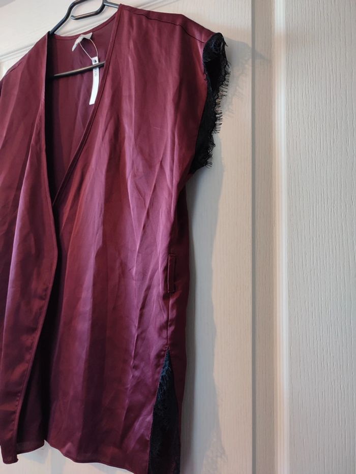 Mini peignoir en dentelle et satin effet cache coeur - photo numéro 2
