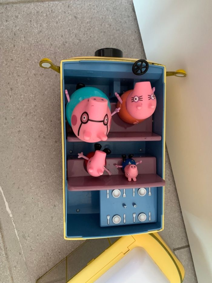 Camping car Peppa pig - photo numéro 3