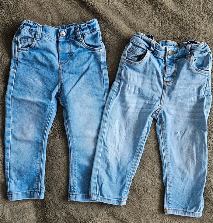 2 jeans tape à l'œil 24 mois