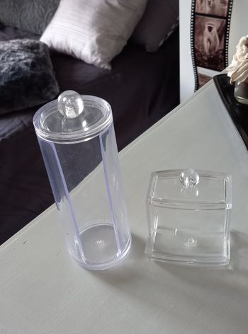 Distributeur coton et coton tige