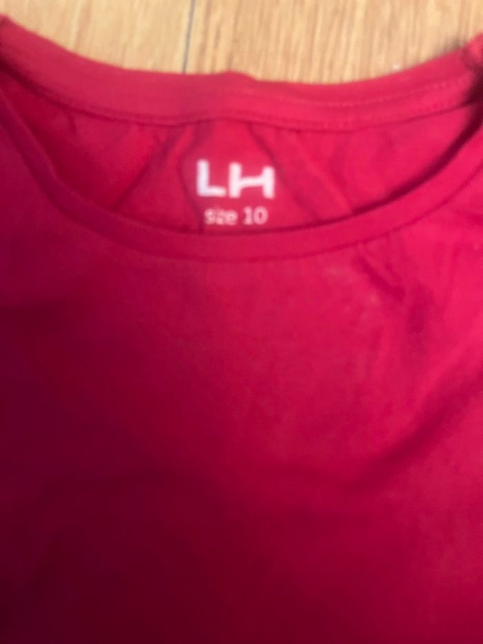 T shirt rouge manches courtes 10 ans - photo numéro 2