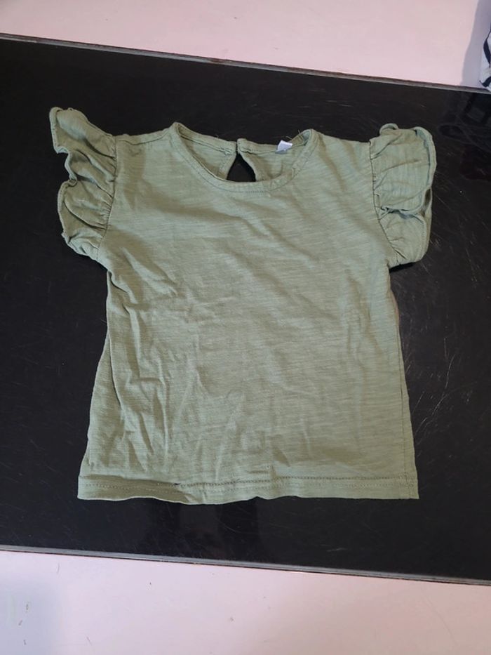 Tee-shirt vert - photo numéro 2