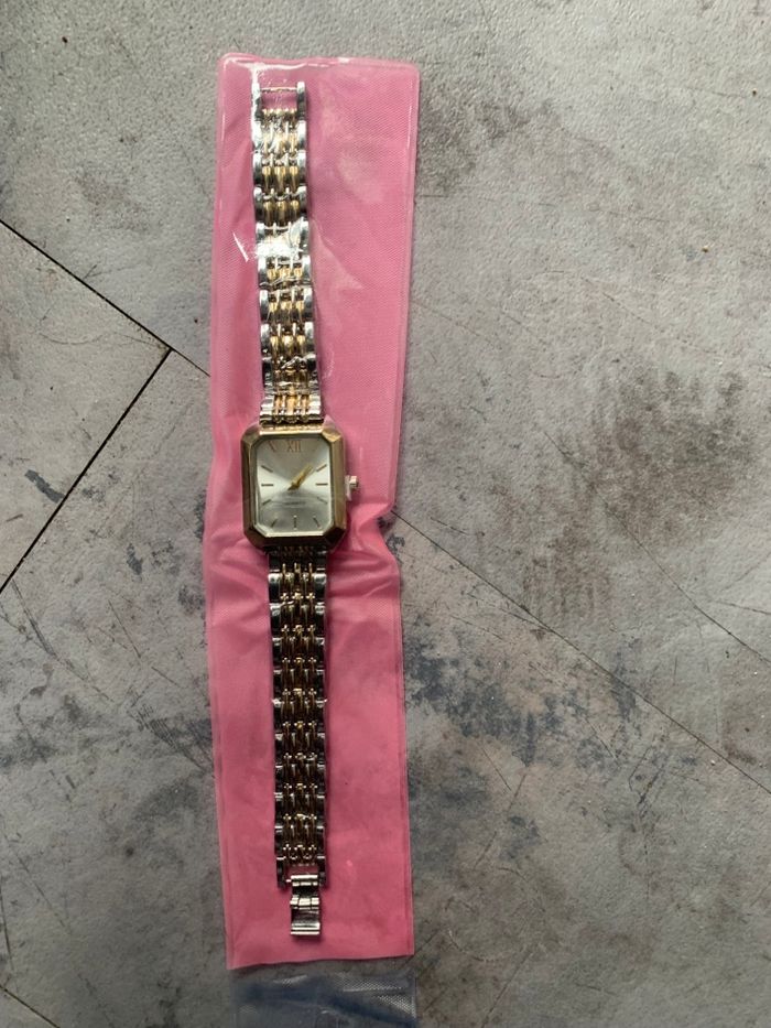 Montre femme - photo numéro 4