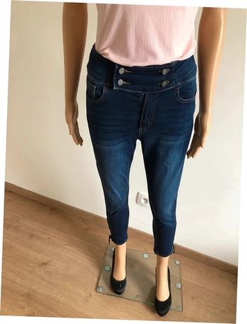 Jean bleu marine avec laçage Morgan taille 36 excellent état