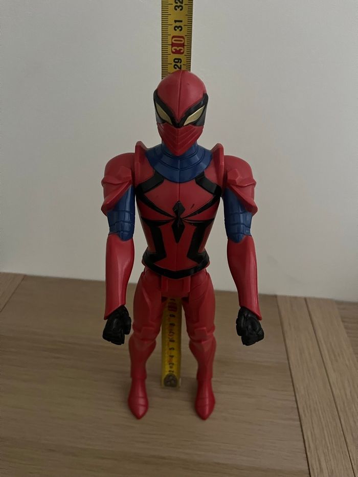 Figurine spiderman