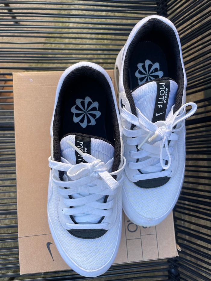 Lot de 2 paires de basket NIKE - photo numéro 3