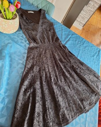 Robe noire XS Cache Cache