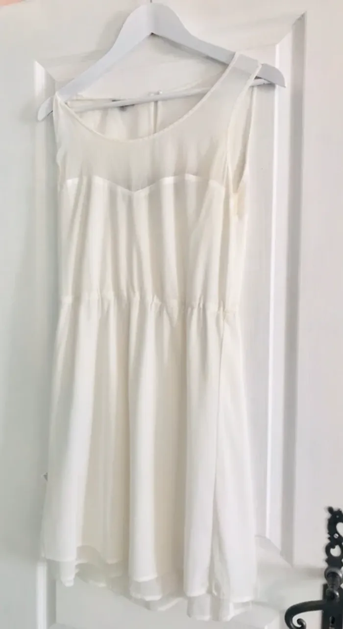 # robe blanche habillée#