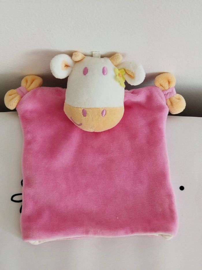 Doudou marionnette vache