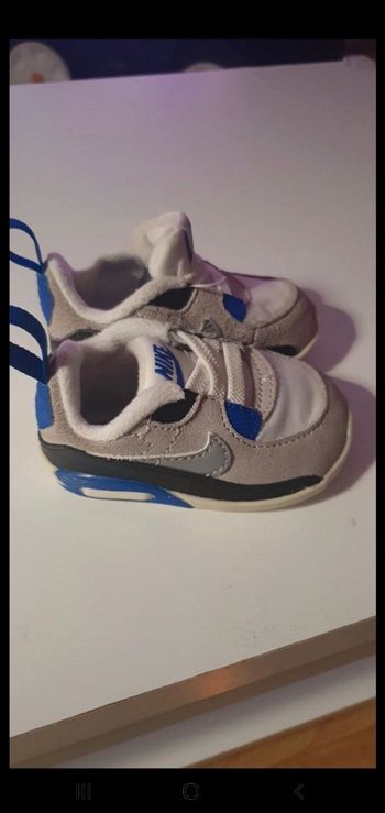 Basket Nike taille 17