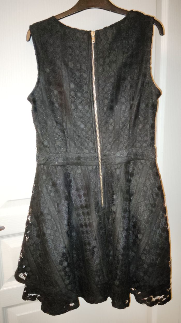 Robe de fête noir dentelle taille L - photo numéro 2