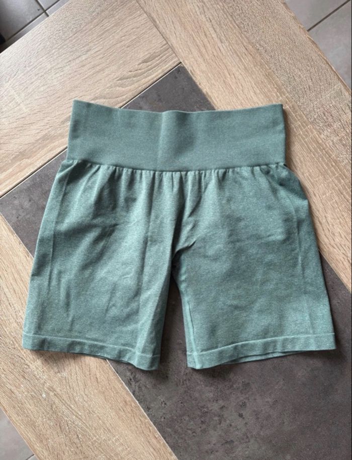 Short de sport - photo numéro 2