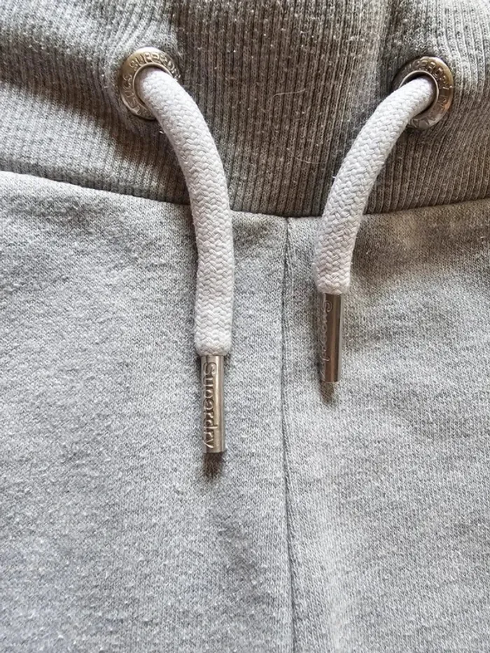 Short Superdry Gris Chiné Taille 40 - Sportswear Chic - Parfait Été - photo numéro 4