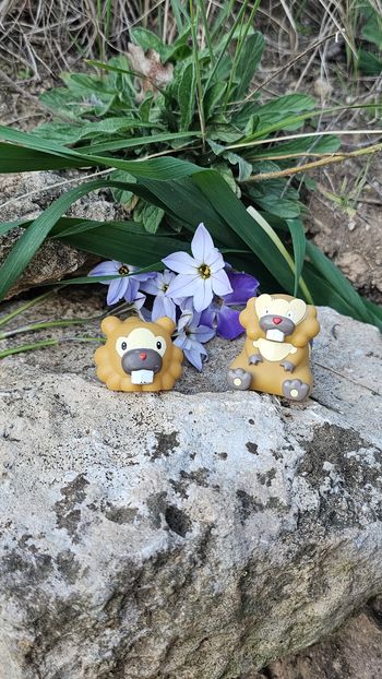 Super figurine Pokemon Nintendo finger puppet évolution cornebre castorno kenutor 