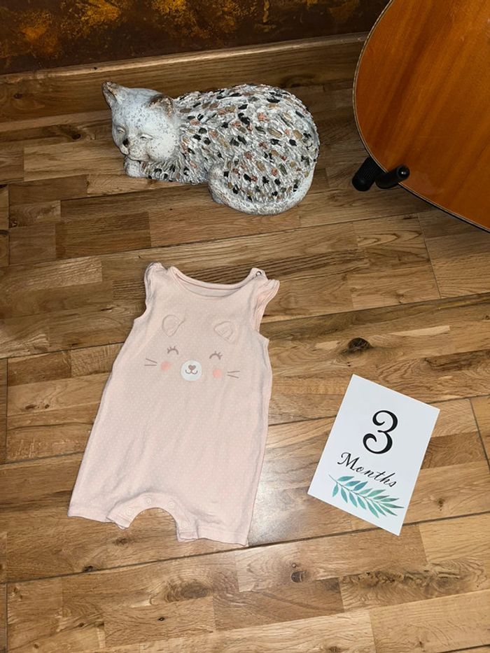 Joli pyjama rose c&a très bon état 2-3mois/62cm