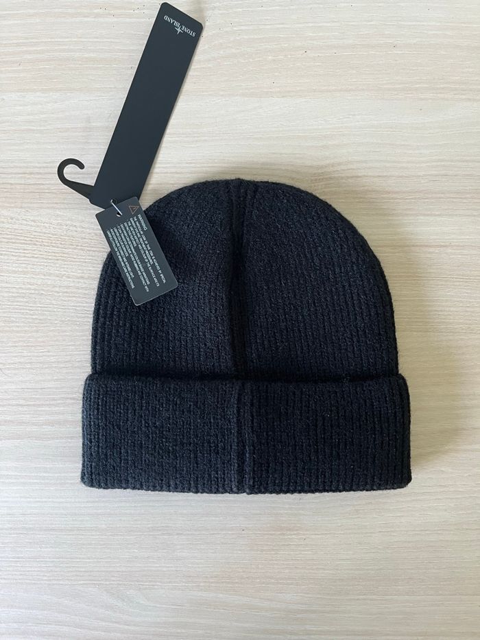 Bonnet Stone Islande - photo numéro 3