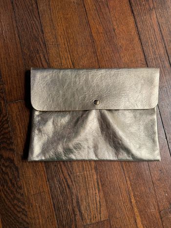 Pochette en cuir des petits hauts